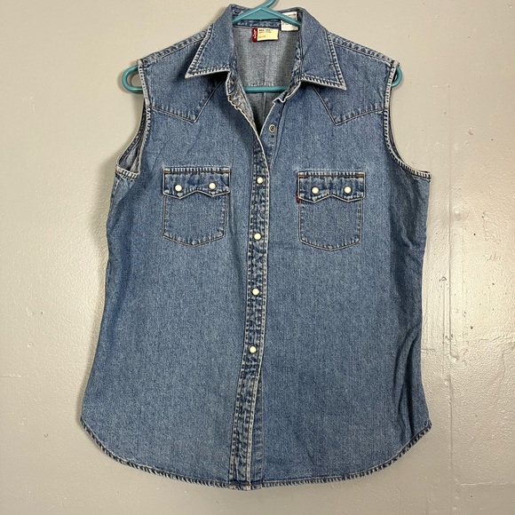 Levi's Tops - VINTAGE DENIM LEVIS  RED TAB WOMENS TOP SZ L